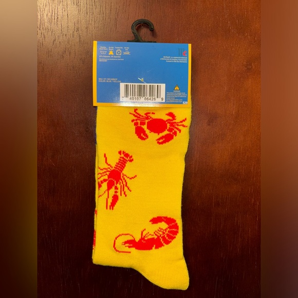 OLD BAY NOVELTY CREW SOCKS NWT MEN’S SHOE SIZE 6-12 - Picture 2 of 2